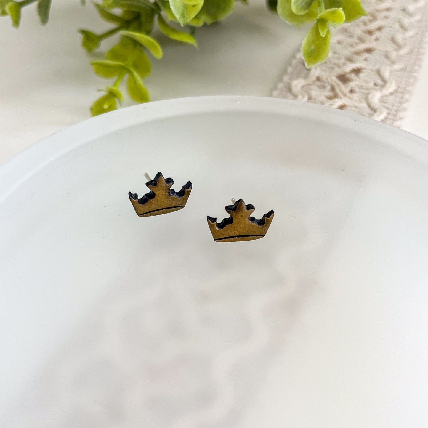 Crown stud | sterling silver