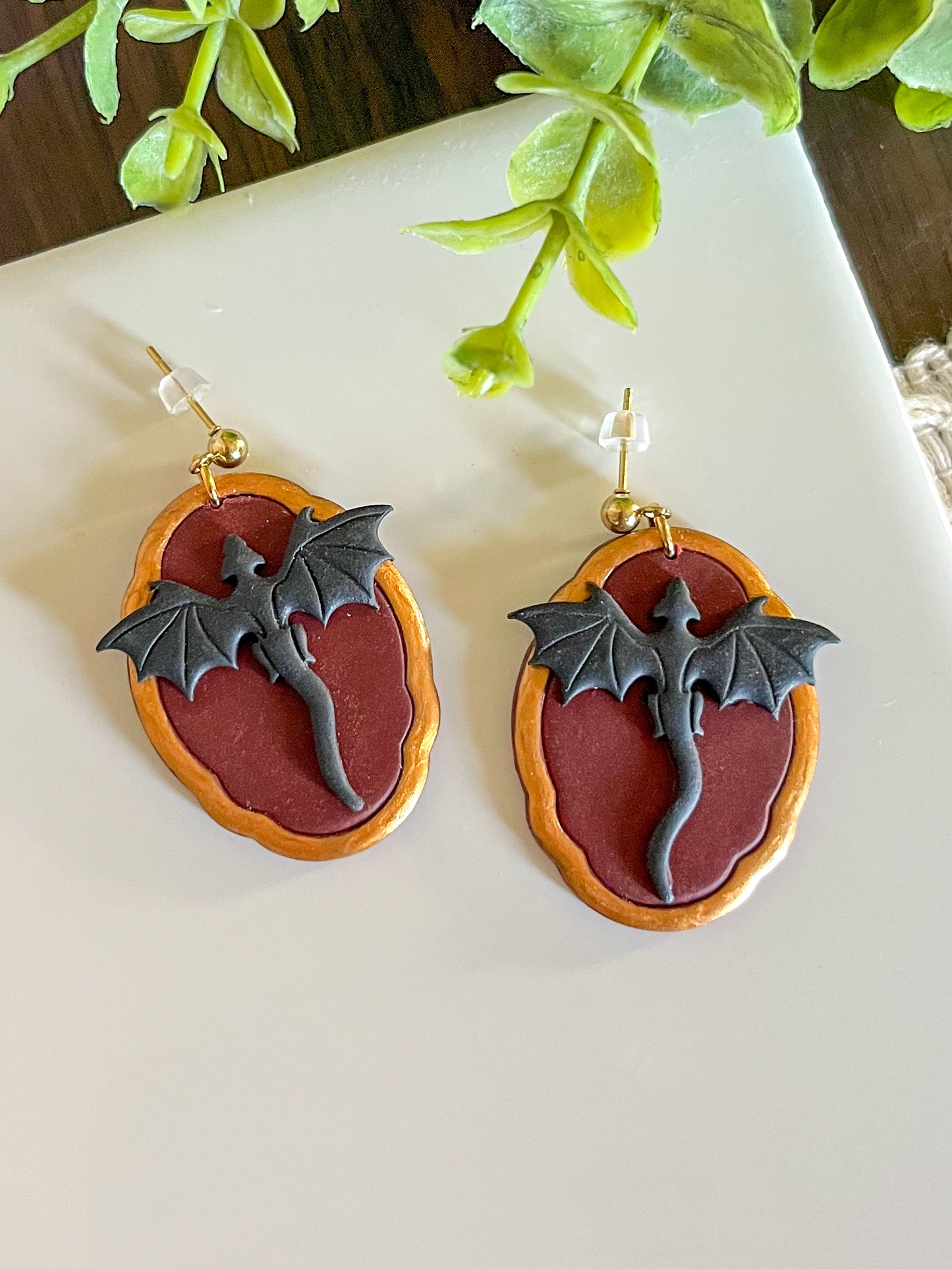 Red dragon frame earrings | 24 gold-plated