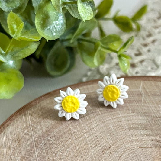 Daisy studs | sterling silver