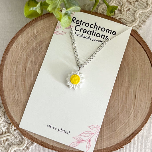 Daisy necklace | 18" chain