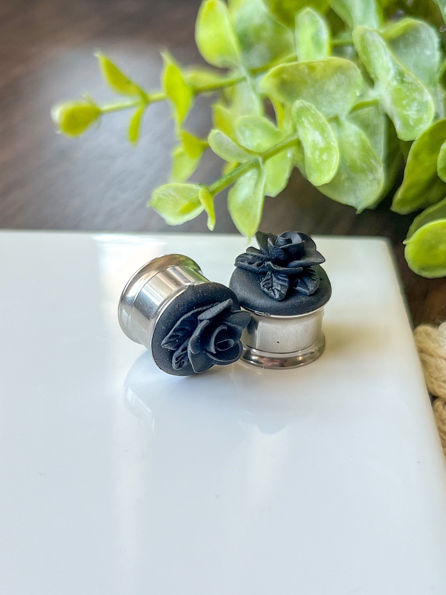 Black monochrome rose plug | stainless steel