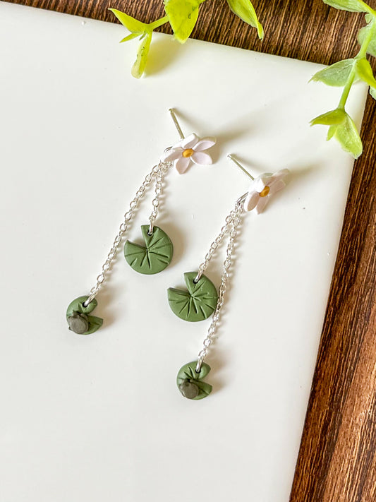 Lily pad chain with flower | Multiple metal options