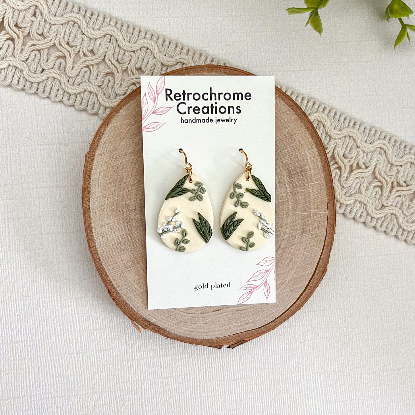 Botanical egg earrings | 18k gold plated