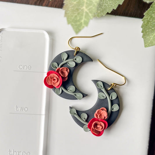 Floral black moon earrings | 18k gold plated