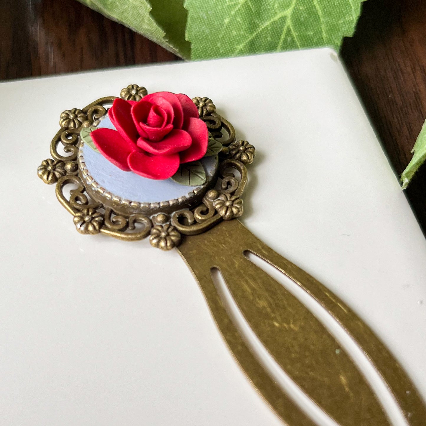 Rose bookmark (short)