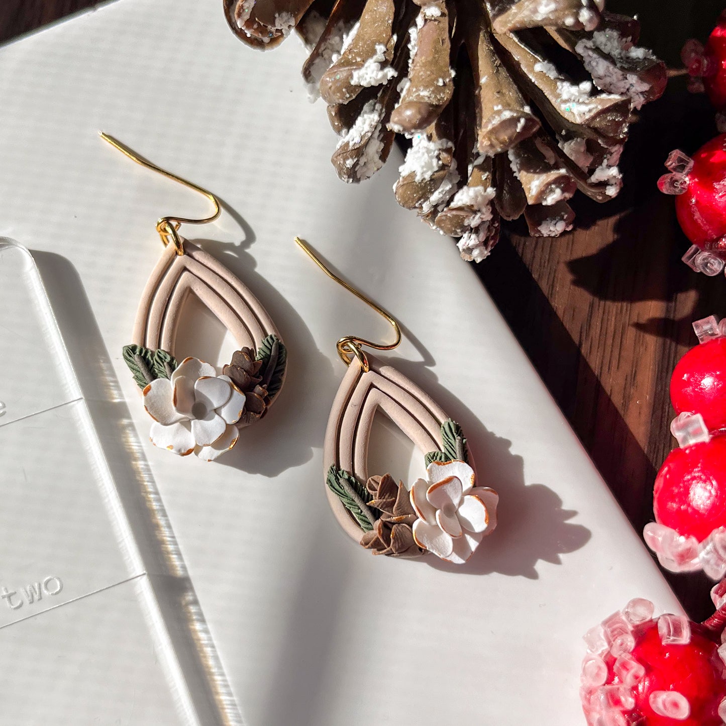 Pinecone winter earrings | 18k gold plated